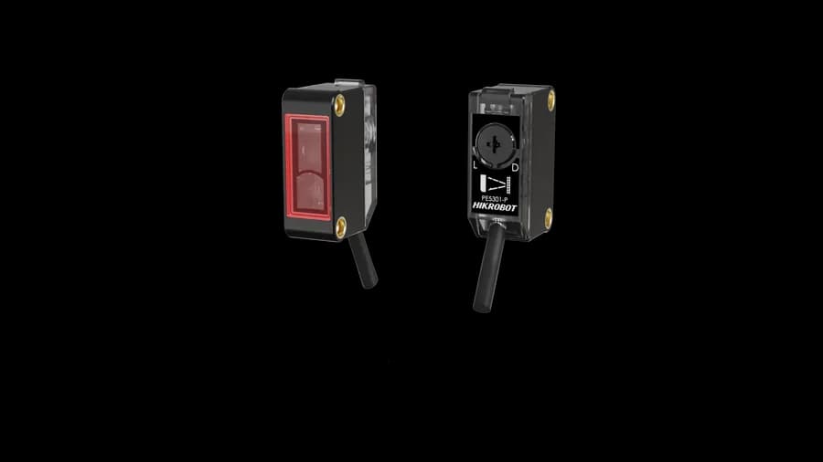 Retro-reflective sensor(4m,Red LED,Polarizing filter,PNP)